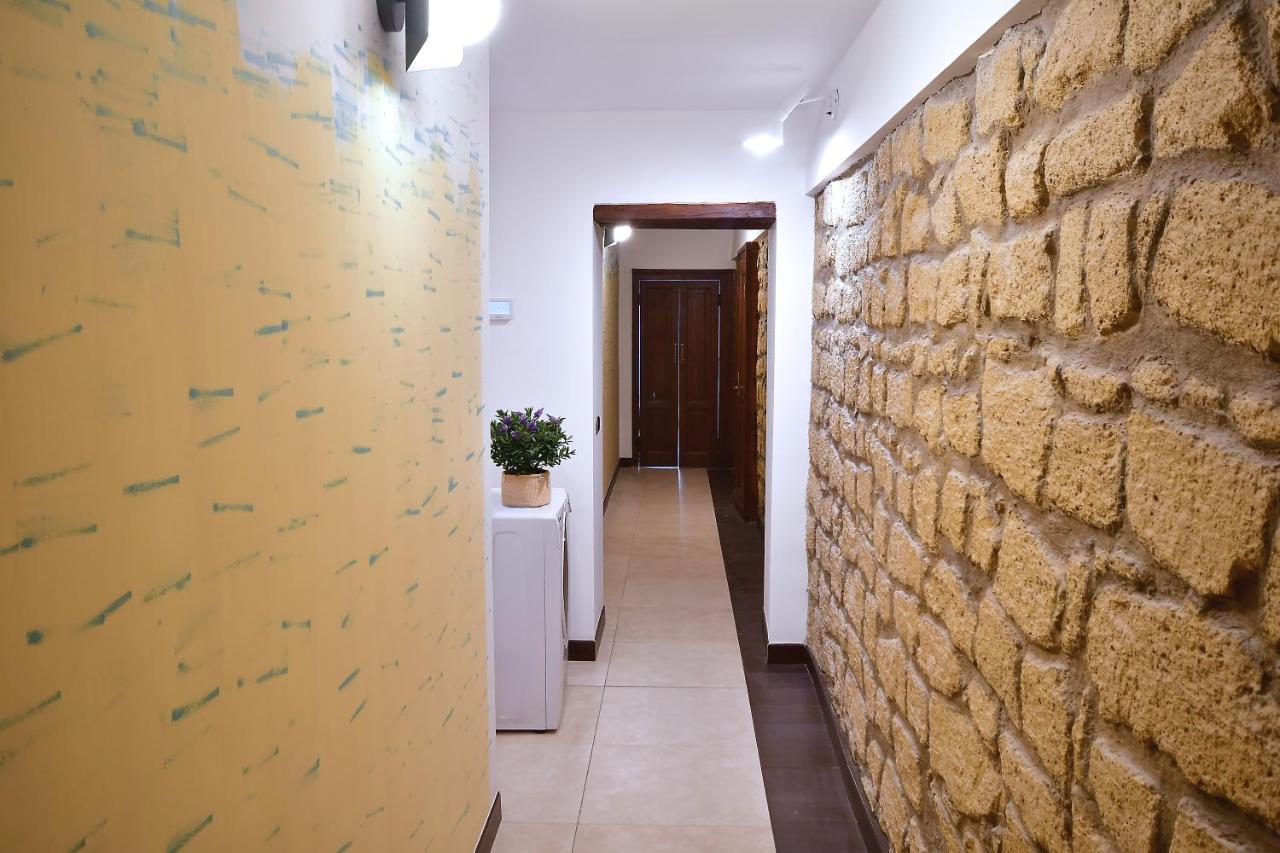 Di Affreschi E Volte Bed & Breakfast Naples Exterior photo